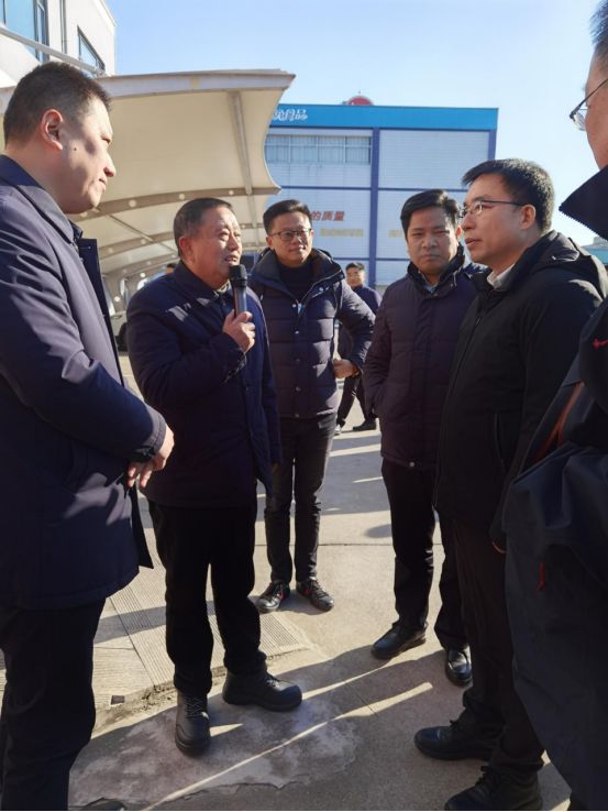 市委領導來我司“檢閱”生產技改擴建億元項目